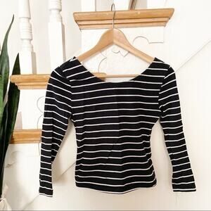 H&M Divided Black & White Stripe Scoop Neck Long Sleeve Top Size Small